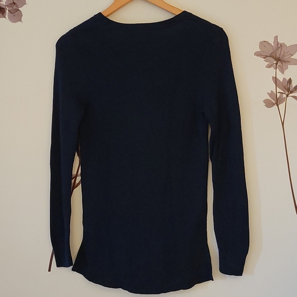 NAVY V-SHAPE PULLOVER - Picture 3 of 7